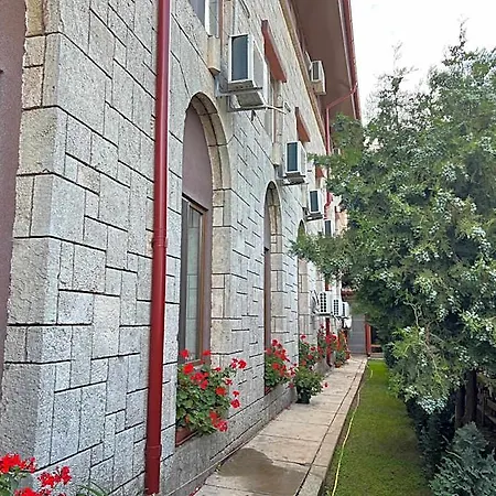 Claudia Hotel
